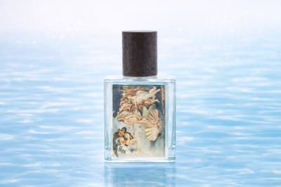 HAYAMA AROMANCE 於 1 月 25 日推出「維納斯的誕生」，來自標誌性「LAYERED AROMA SOUND」系列