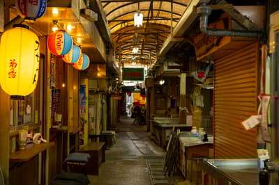 Melompat Izakaya di Naha, Okinawa: Jajaran yang Beragam! Bagian 2