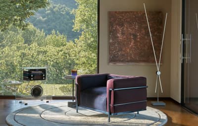 Kiton × Cassina 限量版於 Kiton 銀座展出