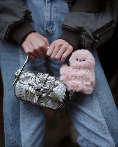 TSUTAYA BOOKSTORE and TSUTAYA ELECTRICS to Launch "Mirumi," the Charming Robot That Sneaks a Peek, Starting April 23