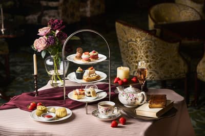 大阪麗思卡爾頓酒店新鮮草莓回歸：「草莓下午茶」與「草莓下午茶自助餐 - Salon du Strawberry - 」現已開放