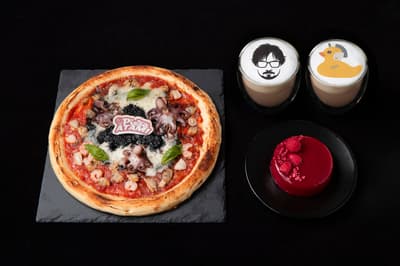 麻布台之丘畫廊咖啡廳將推出小島製作（KOJIMA PRODUCTIONS）10週年紀念展「BEYOND THE STRAND」聯名餐點，期間為10月31日至12月20日