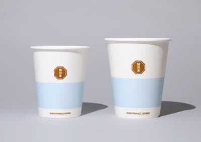 Sarutahiko Coffee celebra su 15º aniversario con nuevas tazas y una renovación del menú