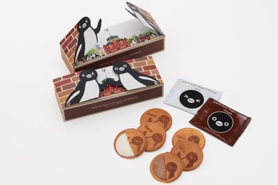 La galleta sándwich de crema del pingüino de Suica de Tokio vuelve a la venta en la estación de Tokio