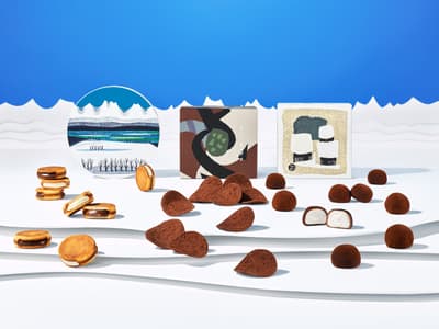 La marca de dulces exclusiva de invierno de Hokkaido "SNOWS" inicia su temporada 2026-27 el 1 de noviembre con el nuevo "Snow Ball Kuro Kuro"