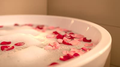 京都凱悅酒店 RIRAKU Spa 推出情侶週年紀念方案，慶祝情人節與白色情人節