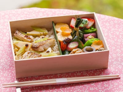 京都凱悅酒店 Café 33 推出春季「賞花便當」