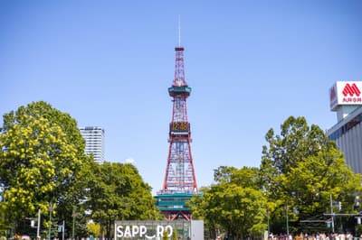 札幌电视塔黄金周期间小学生登展望台免费，另设登梯挑战活动