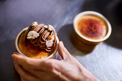 BRULEE ไอศกรีมพรีเมียมเปิดตัวครั้งแรกในห้างสรรพสินค้าที่ Hankyu Umeda พร้อมความร่วมมือกับเชฟขนมหวานระดับโลก