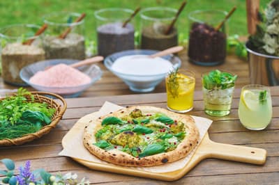 BEB5 Okinawa Seragaki Memperkenalkan “Urizun Herbal Stay” untuk Merayakan Musim Semi Okinawa dengan Herbal Musiman