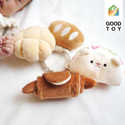 El producto "Mochitto Rattle Kogumakun's Freshly Baked Bread" de amanoppo gana el premio Good Toy 2026