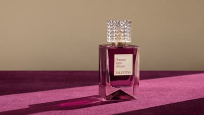 全新香氛加入高級訂製香氛系列——Valentino Anatomy of Dreams Amour Sans Détour Parfum