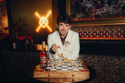 Chivas Regal เปิดตัววิสกี้อายุ 16 ปีรุ่นแรกที่สร้างสรรค์ร่วมกับ Charles Leclerc ในวันที่ 5 ตุลาคมนี้