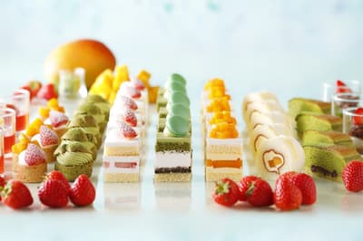 Cuatro variedades de pastel de fresa para comparar en el bufé de dulces de principios de verano del Hotel New Otani Makuhari