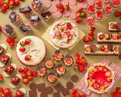 广岛喜来登大酒店举办“草莓与巧克力”甜点自助餐