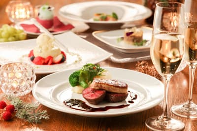 BISTRO FAVORI Daikanyama ofrece menús especiales de almuerzo y cena de Navidad del 19 al 25 de diciembre