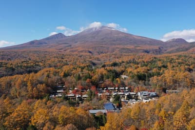 Hoshinoya Karuizawa ofrece cinco maneras de saborear los colores del otoño con los cinco sentidos en 2026