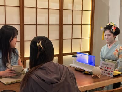 Real-Time Translation Display Introduced at Hakata's Traditional Arts Experience Venue