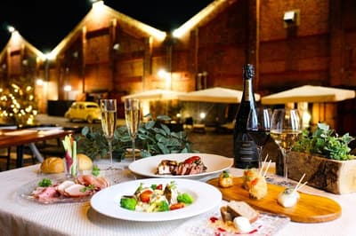LA VIE 1923 Brings a Summer "Grill x Free Flow" Dinner to Osaka's Red Brick Warehouse