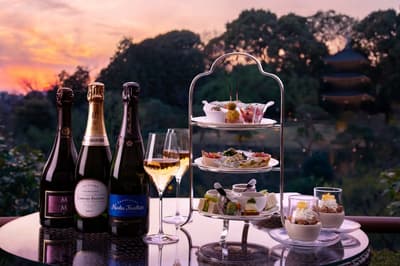 東京椿山莊大酒店推出「Twilight Bubble Terrace」活動，5月1日起開放，享有花園美景和香檳暢飲