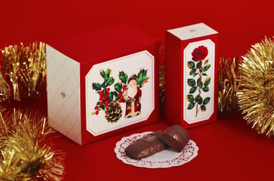 Las galletas Holiday Chocolate Sablé de RURU MARY’S con diseños de adornos de Santa Claus y acebo salen a la venta el 28 de octubre