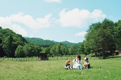 飞驒市“天空牧场”于4月25日开启2026年营业季，新增Yamap登山步道