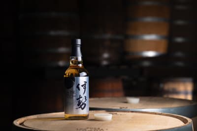 伊勢萬股份有限公司發布單一麥芽威士忌 Ise -2025 Edition-，伊勢志摩首款日本威士忌，自 2025 年 12 月 30 日起限量發售 250 瓶