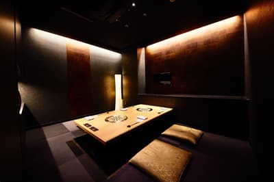 为什么西麻布的全包间烧肉店 Ushito 是二人特别之夜的首选