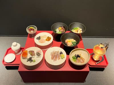 金泽东茶屋街附近的创意餐厅barrier推出使用当地食材的“石川感应套餐”