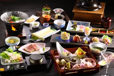 奥汤河原温泉 Sansuirou 推出春季限定怀石料理菜单