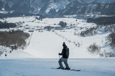白马乘鞍温泉滑雪场与白马科尔蒂纳滑雪场推出联合季票