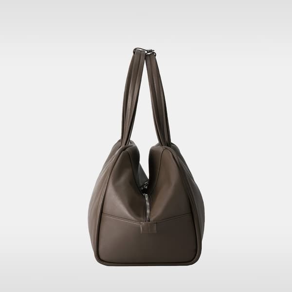 Essential Leather Boston