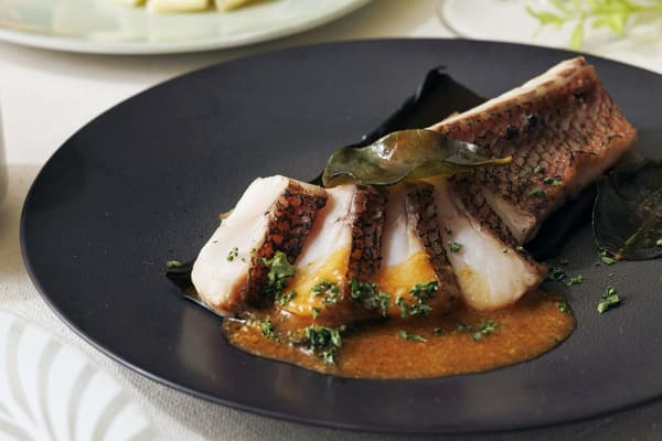 메누케 구이 에스닉 소스