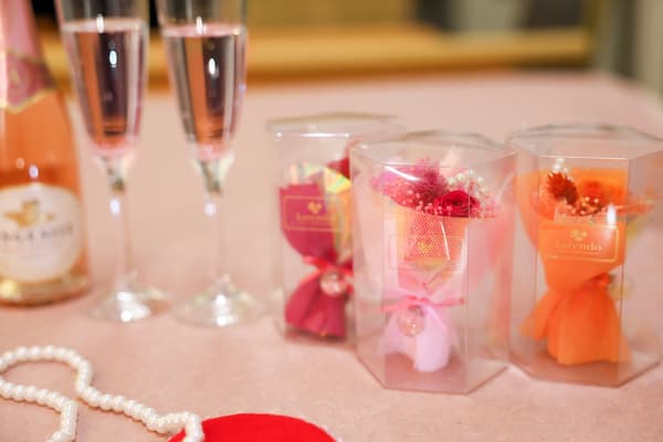 Petit maison preserved flower bouquet