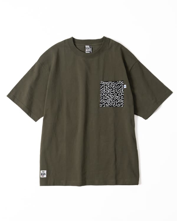 Yonezori Komon Pocket T-Shirt Karakusa ¥5,940 / Colors: White, Black, Greige, Khaki