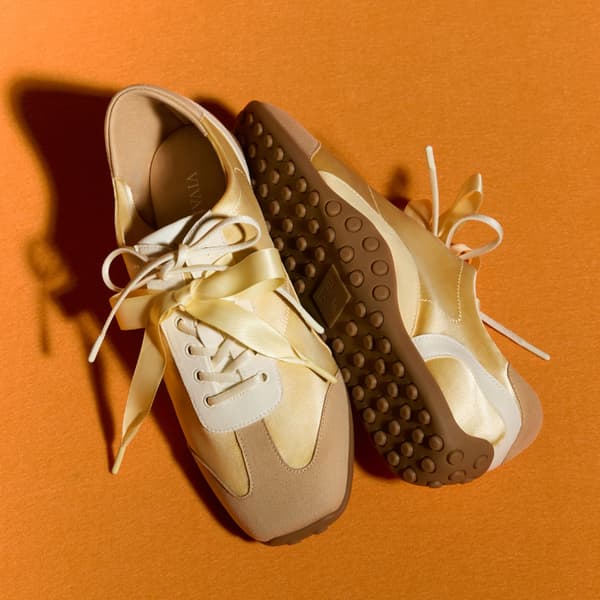 Carol in Butter Yellow