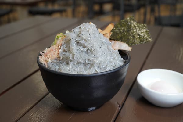 三倍量！鲜银鱼盖饭