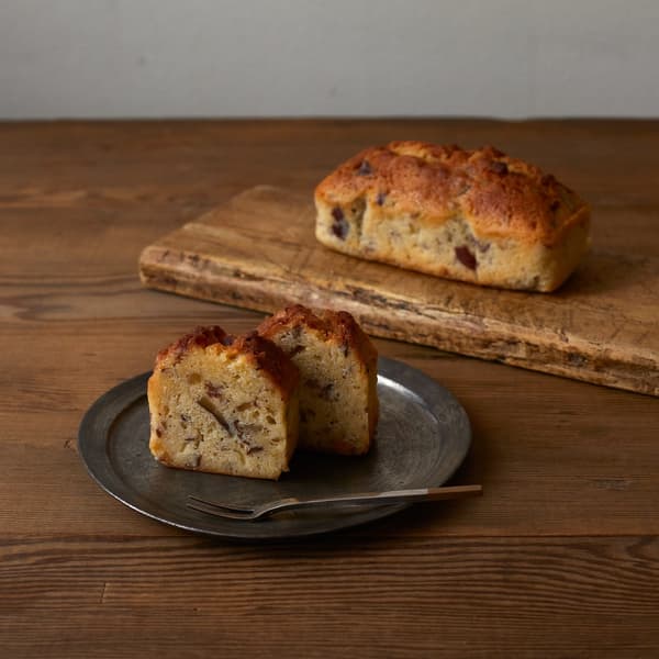 Bizcocho de mantequilla fermentada con castañas confitadas
