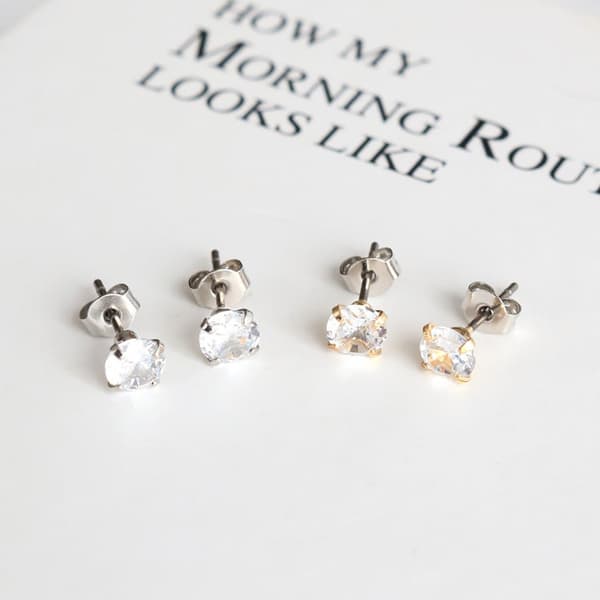 Single-Stone Bijou Earrings / Nickel-Free / Cubic Zirconia (1粒ビジューピアス / ニッケルフリー / キュービックジルコニア)