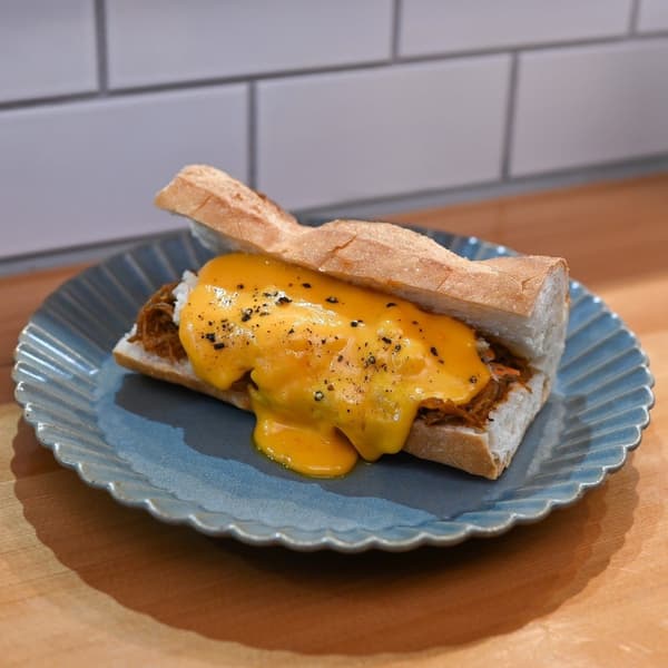 自製香料手撕豬肉切達起司融化