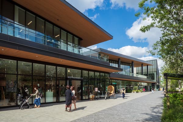 GREEN SPRINGS plaza view 1