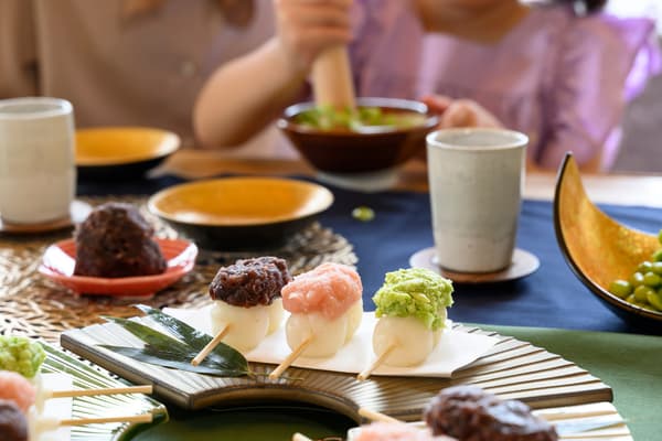 除了毛豆泥外,還有紅豆泥與草莓等配料可供選擇
