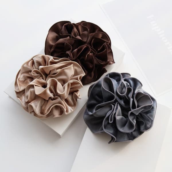 Velour Volume Frill Scrunchie (ベロアボリュームフリルシュシュ)