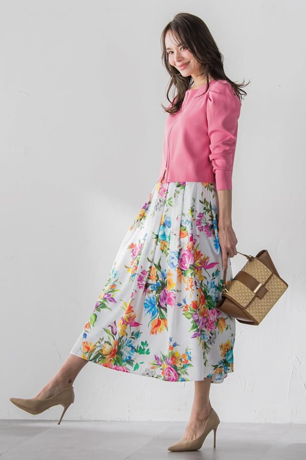 针织衫和裙子搭配