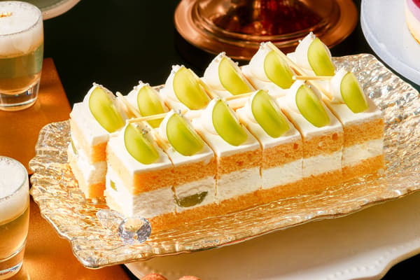 Fluffy, light Shine Muscat shortcake