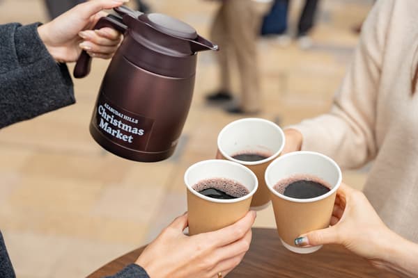 Lunch sets, share sets, and mulled wine pot service