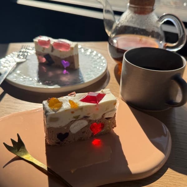 Heart shapes sparkle in the sliced cross-section