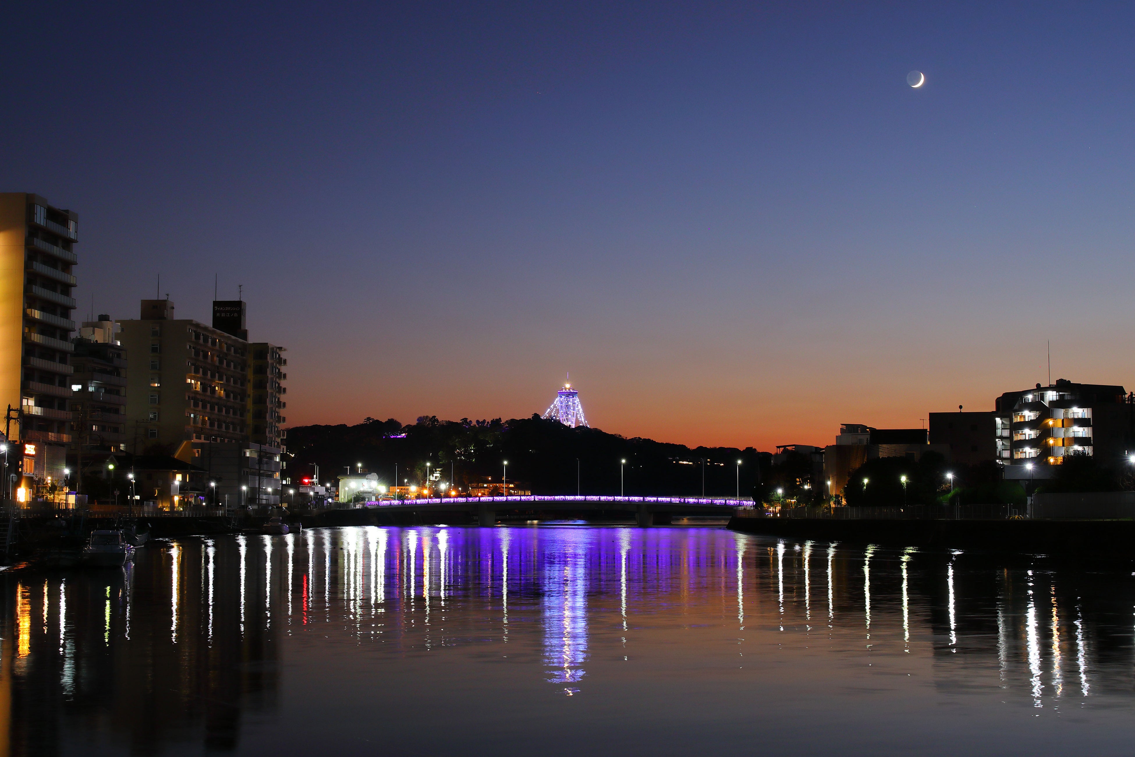 Enoshima Sea Candle illumination (image for reference; view from Katase-Kaigan 2-chome, Fujisawa)