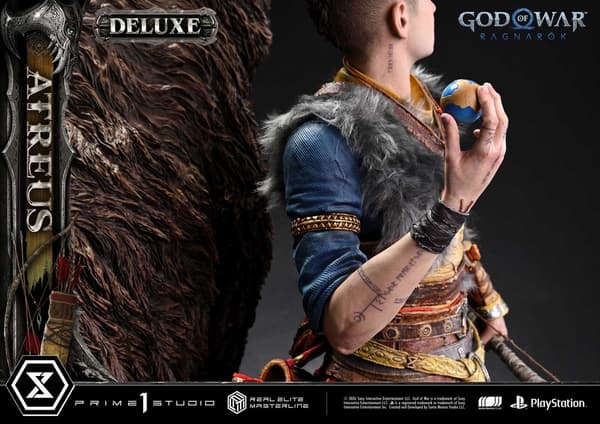 Atreus statue holding Hati's orb