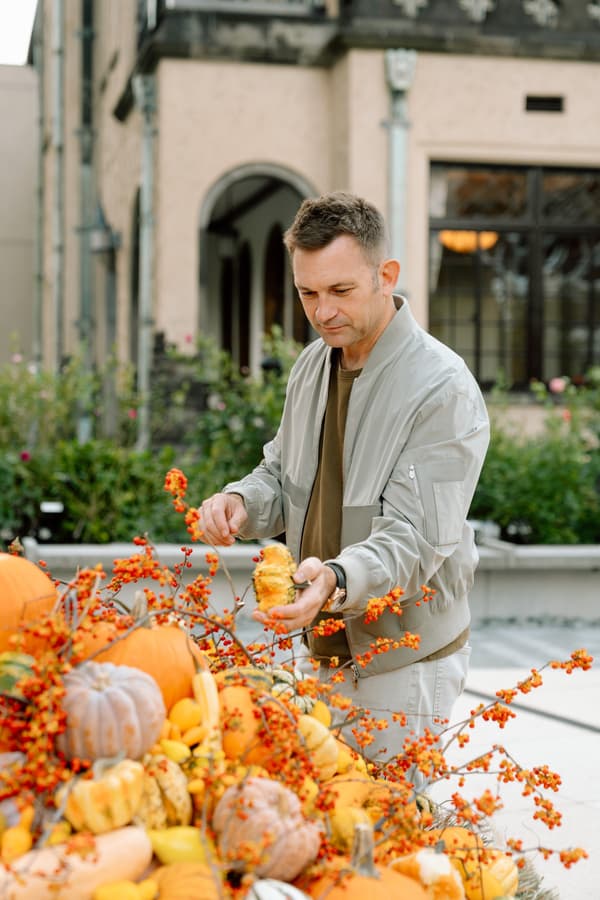 Flower installation